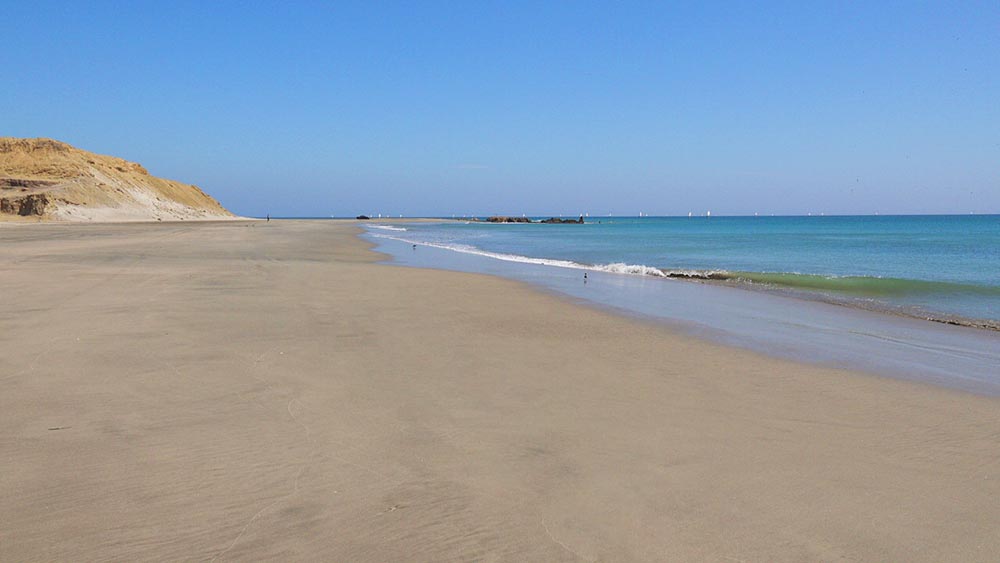 Costa Verde in Lima, Peru faces the Pacific Ocean.
