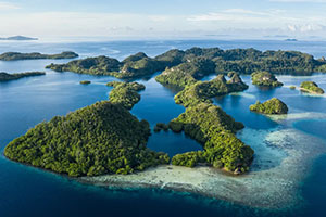 Sylvia Earle Is Helping Travelers Explore—And Preserve—the World’s Oceans