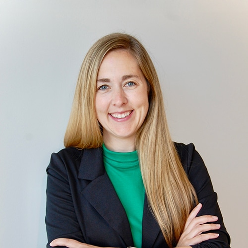 Kristen Lennex : Donor Relations Associate